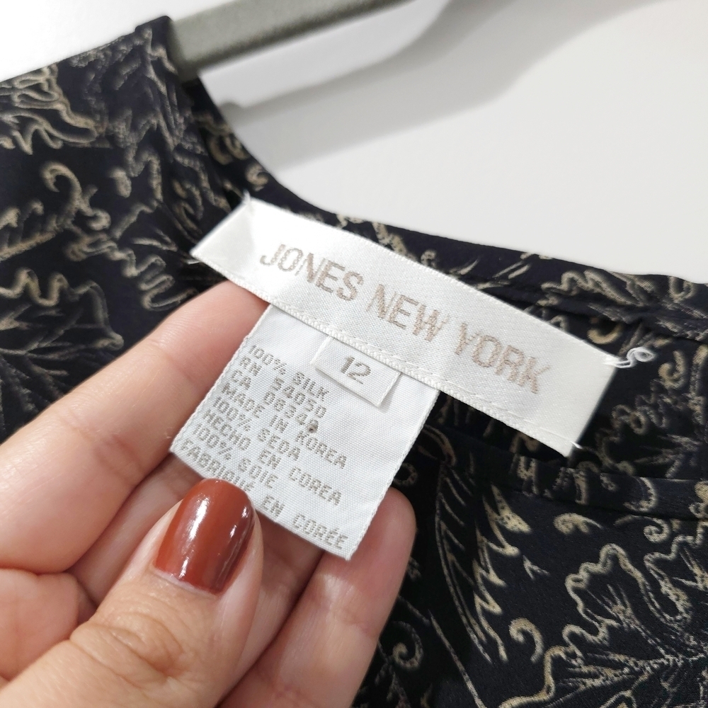 Jones New York Vintage Deadstock Black Tan Patterned Short Sleeve 100% Silk Top - Picture 7 of 14